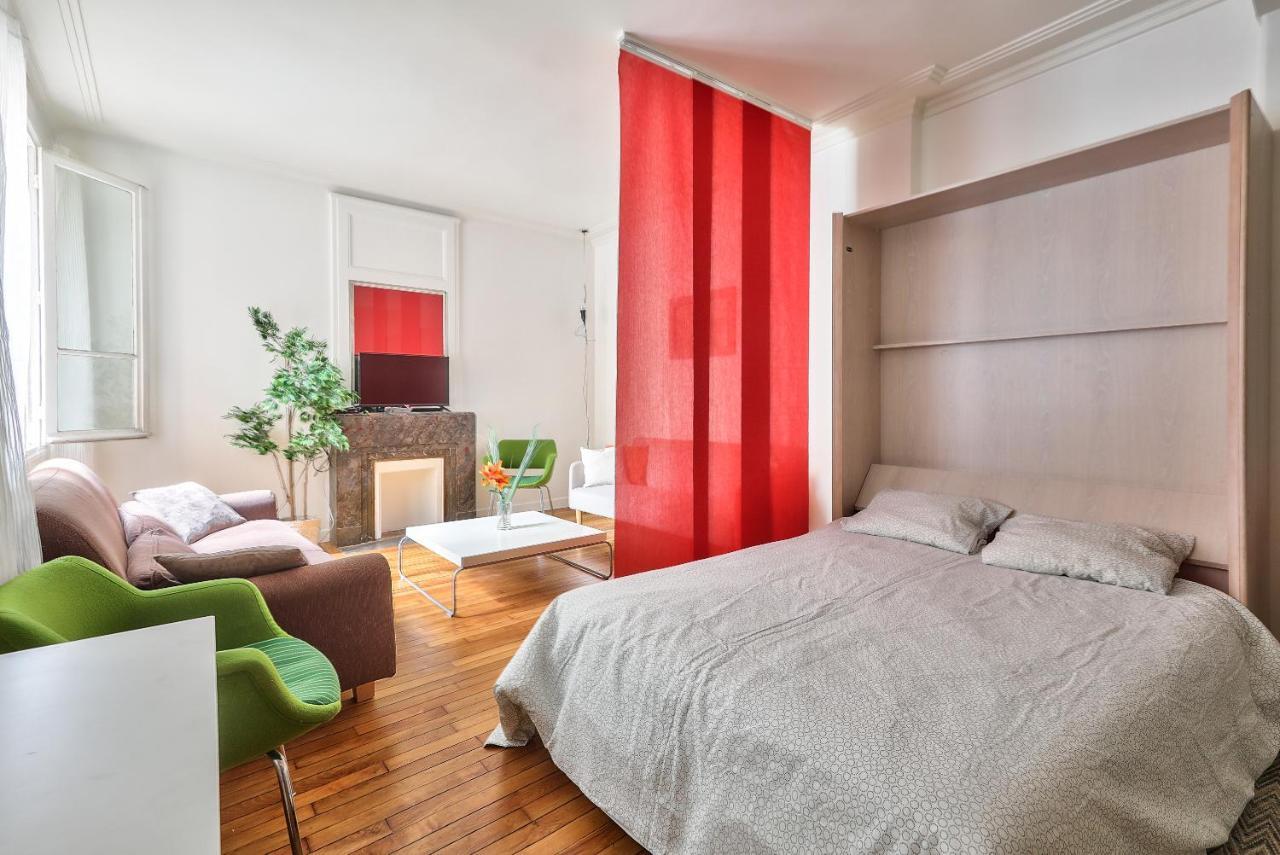 Dulong - Batignolles Apartment