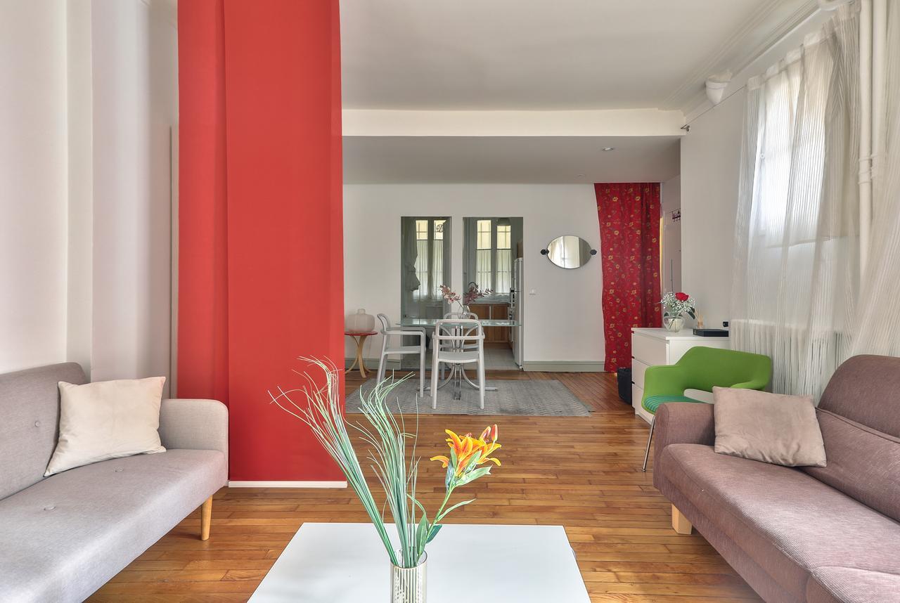 Dulong - Batignolles Paris